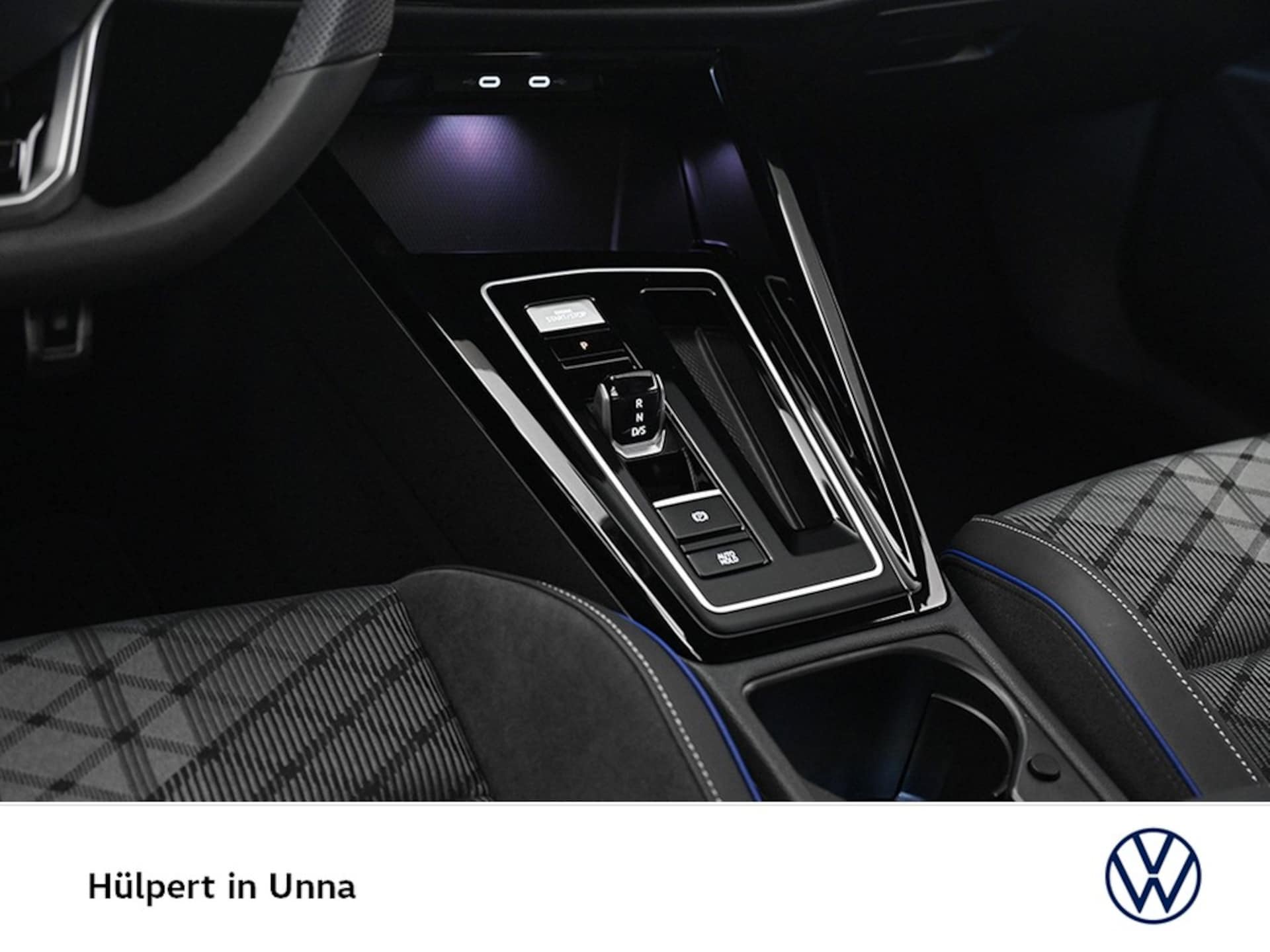 Volkswagen Golf R-Line