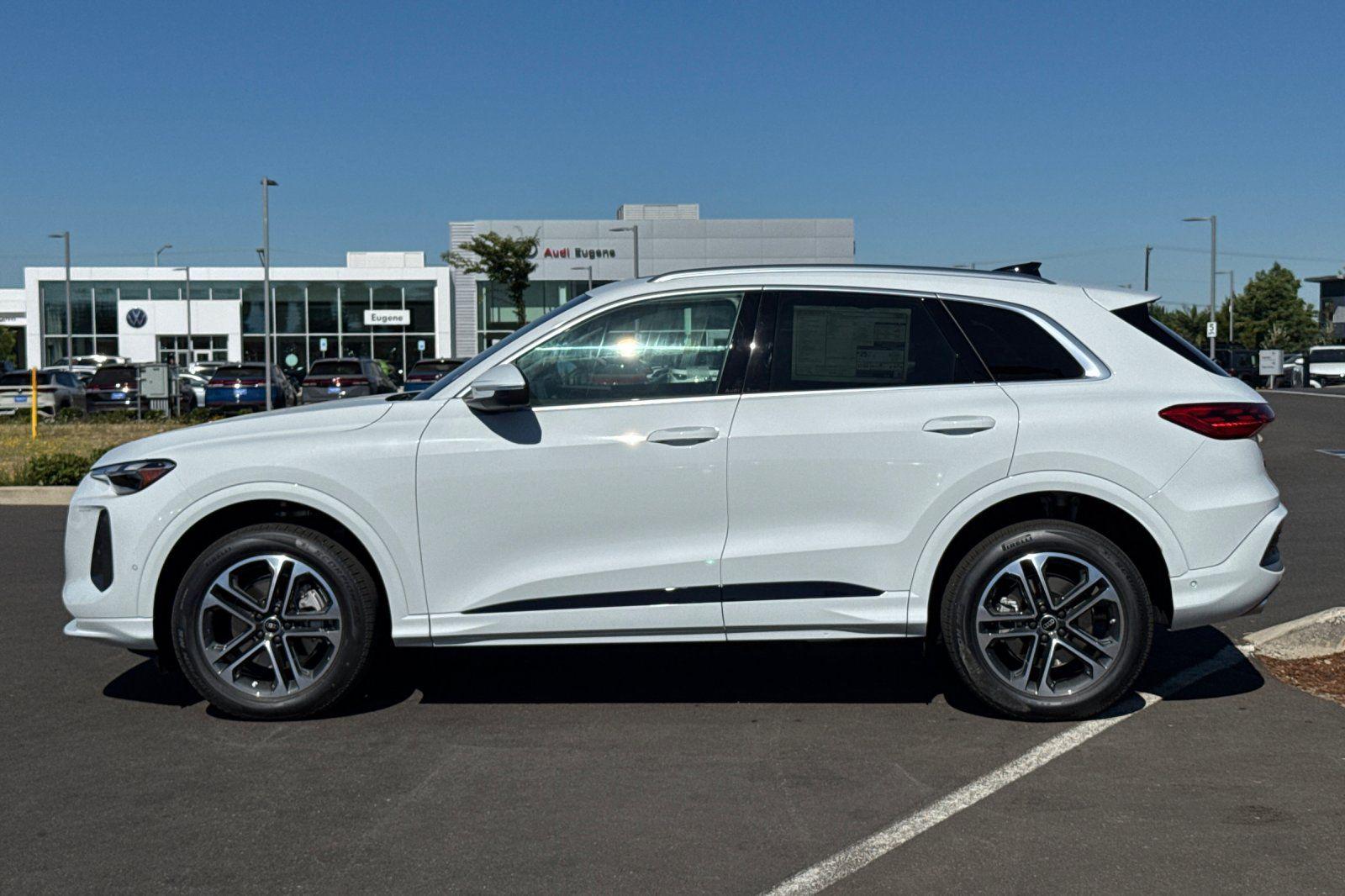2025 Audi Q5 Premium - Photo 6