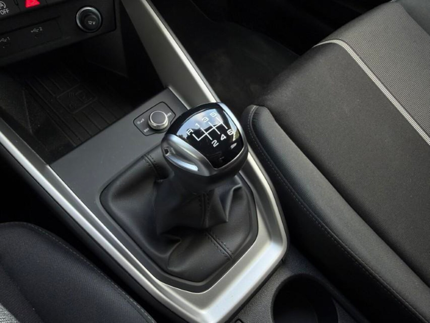 Bild über Audi A1 Sportback advanced 30 TFSI Schaltgetriebe - für weitere Informationen kontaktieren Sie den Audi Partner