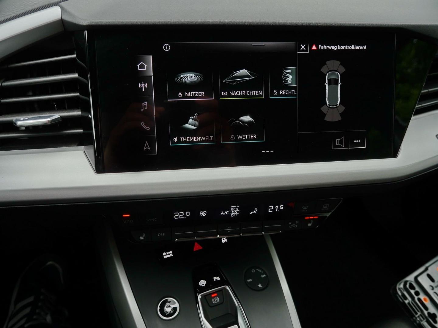 Image about Audi Q4 e-tron 40 e-tron
