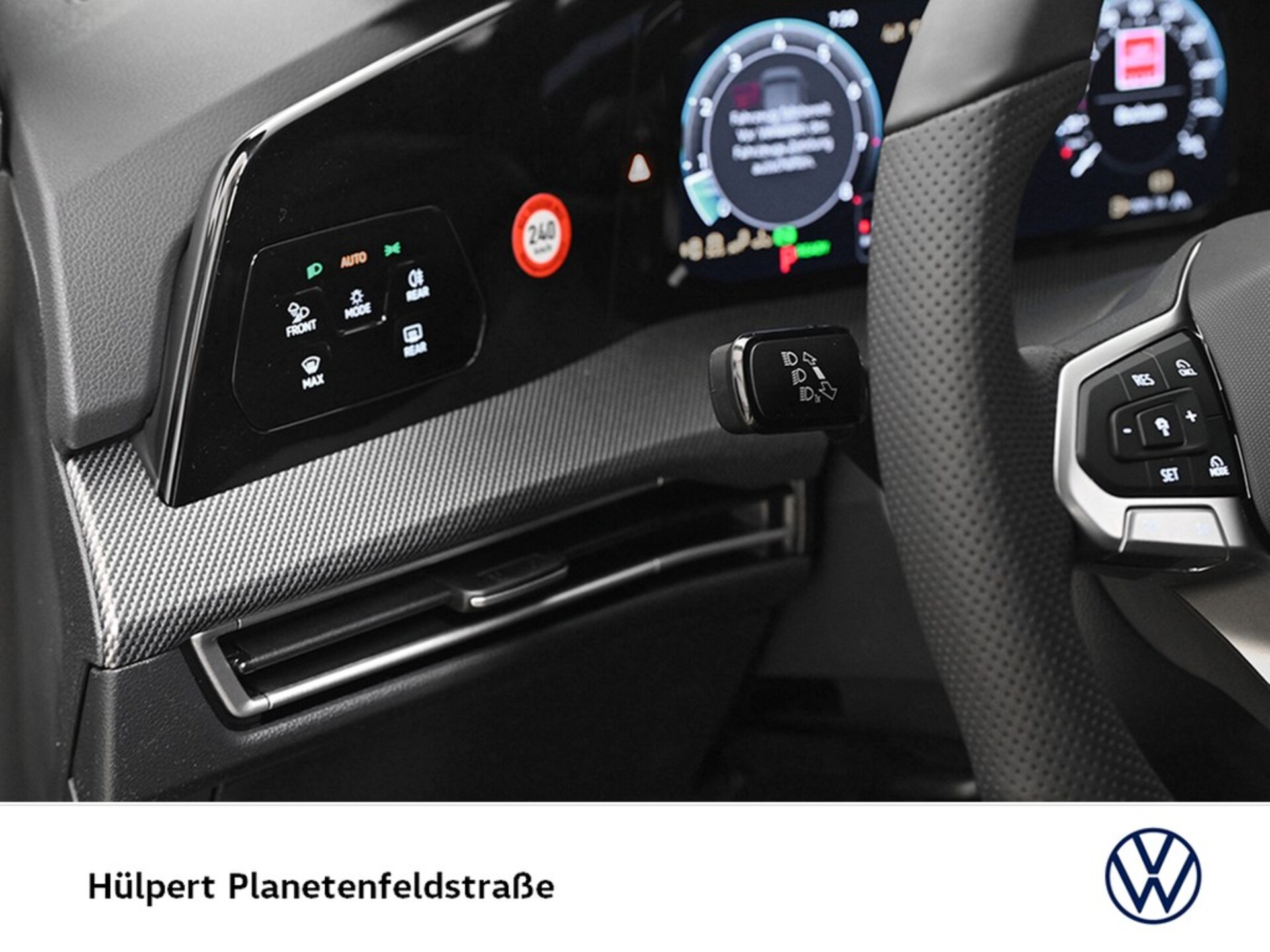 Volkswagen Golf R-Line