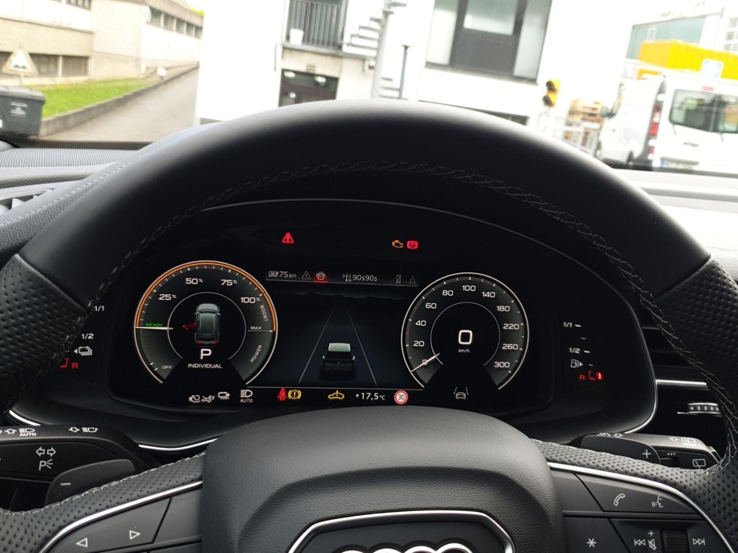 Bild über Audi Q8 SUV TFSI e S line business TFSI e quattro 360 kW tiptronic - für weitere Informationen kontaktieren Sie den Audi Partner