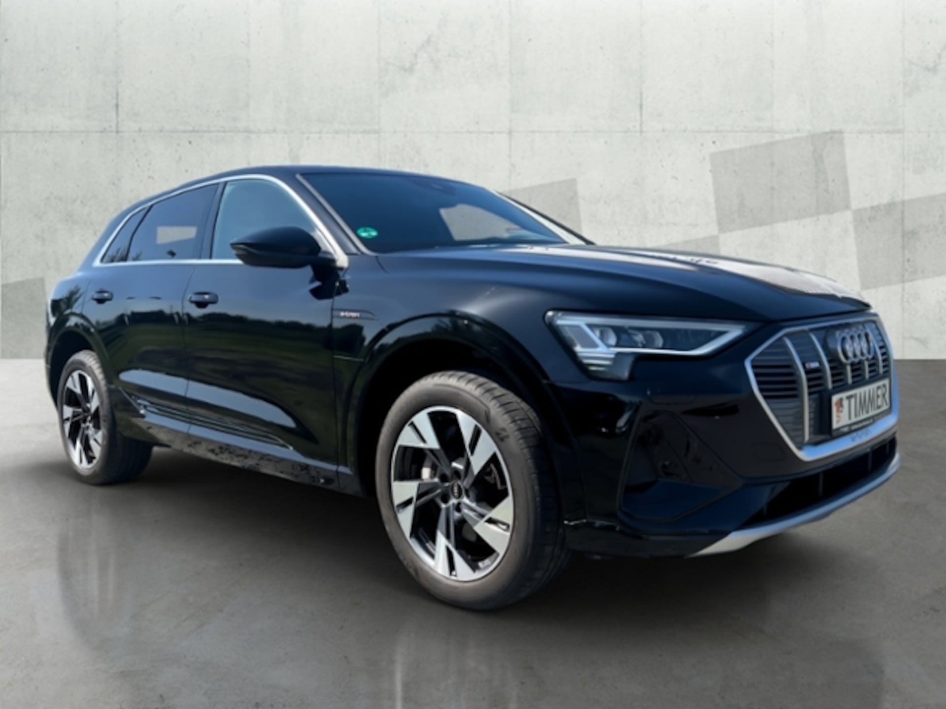 Audi e-tron S line
