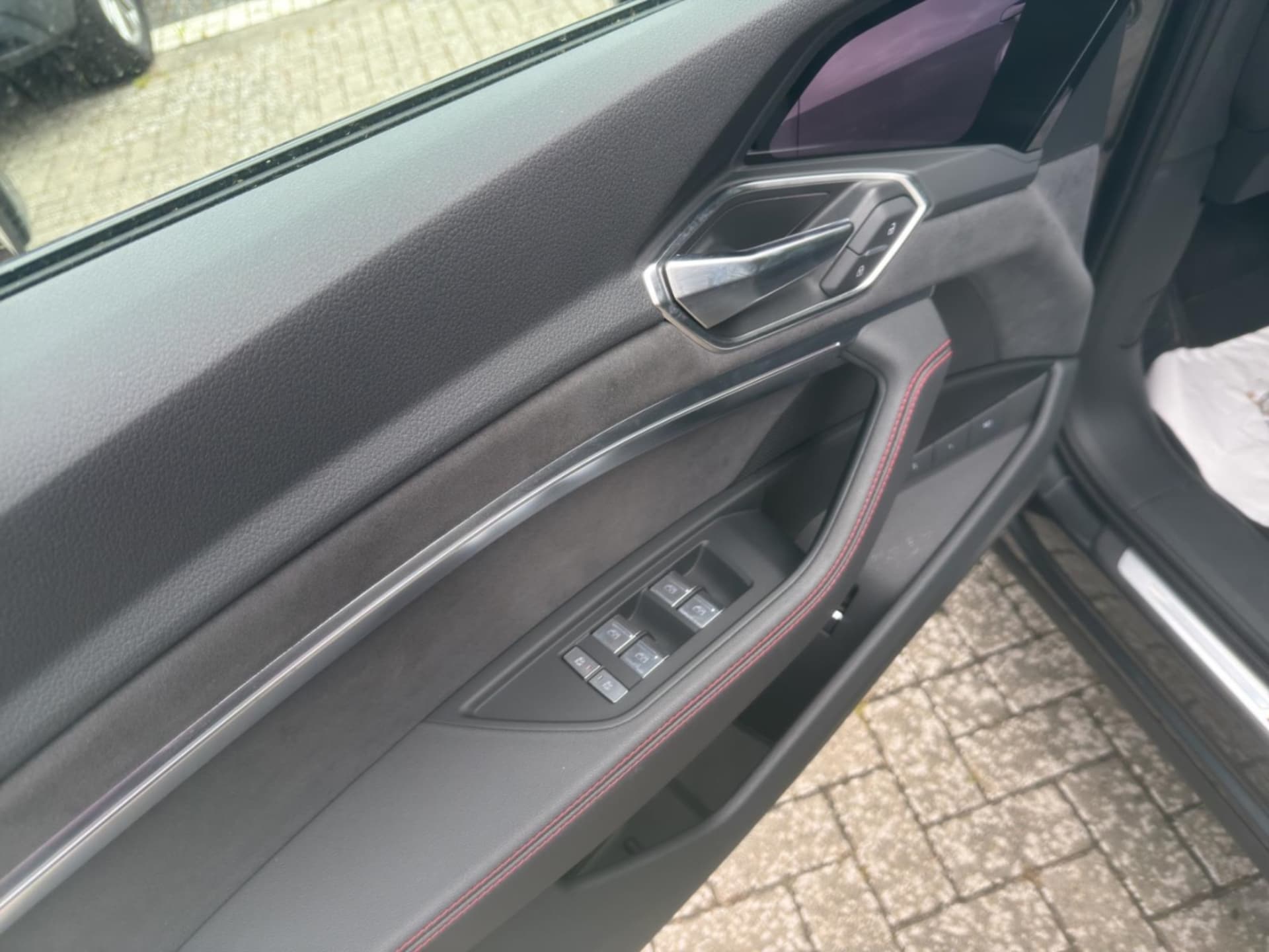 Audi Q8 e-tron S line