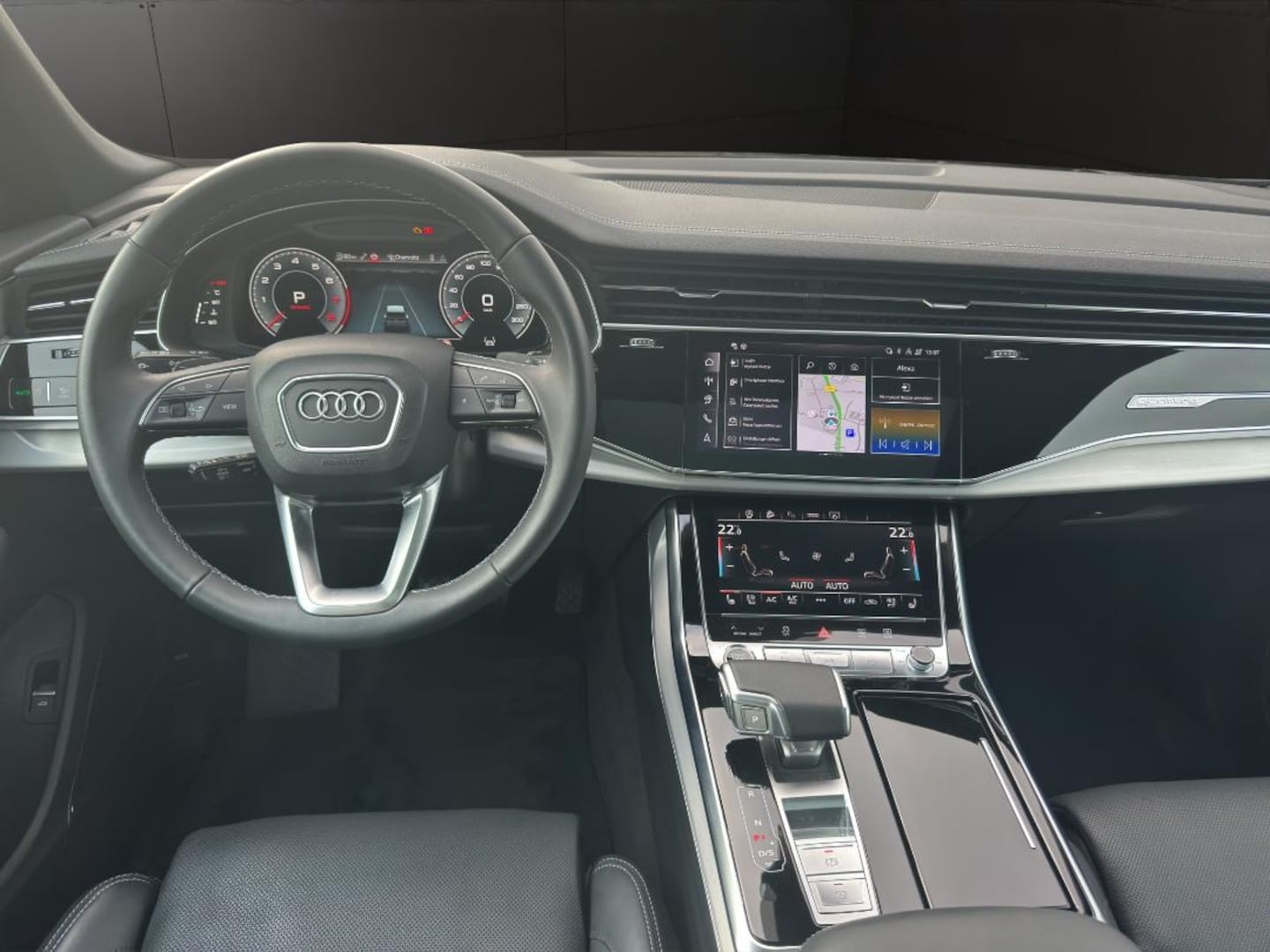 Bild über Audi Q8 SUV 55 TFSI quattro tiptronic - für weitere Informationen kontaktieren Sie den Audi Partner