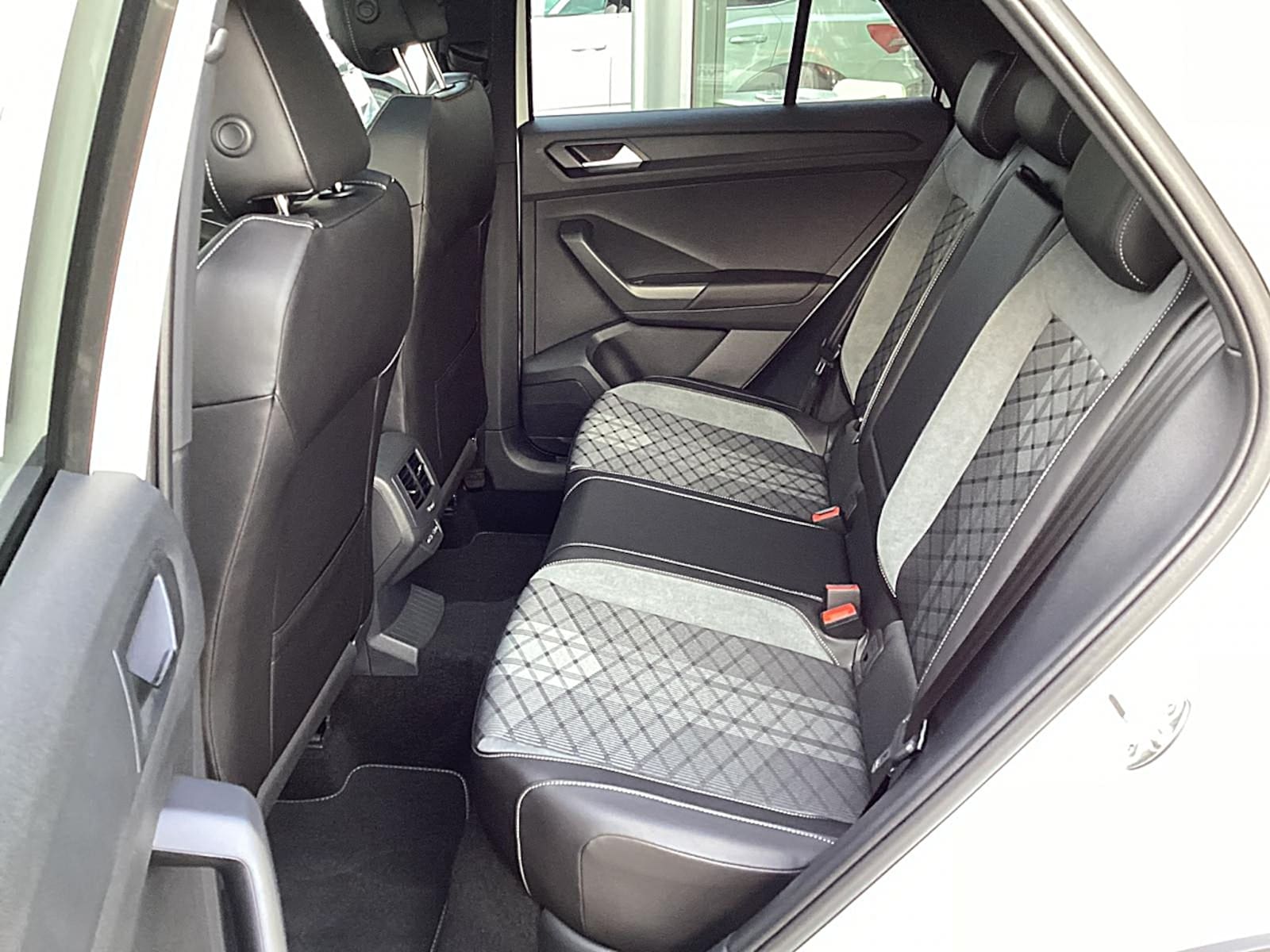 Volkswagen T-Roc – Bild 14