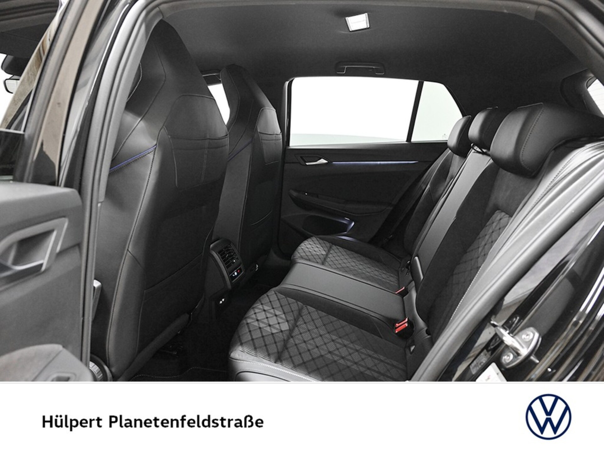 Volkswagen Golf R-Line