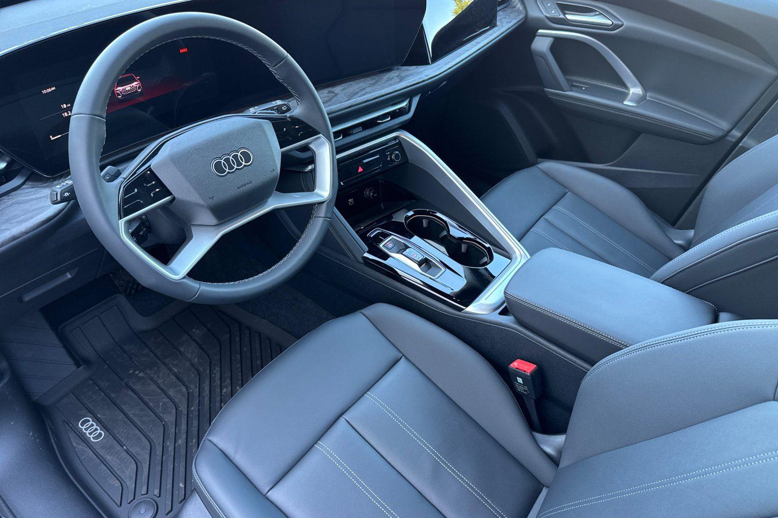 2025 Audi Q5 Premium - Photo 9