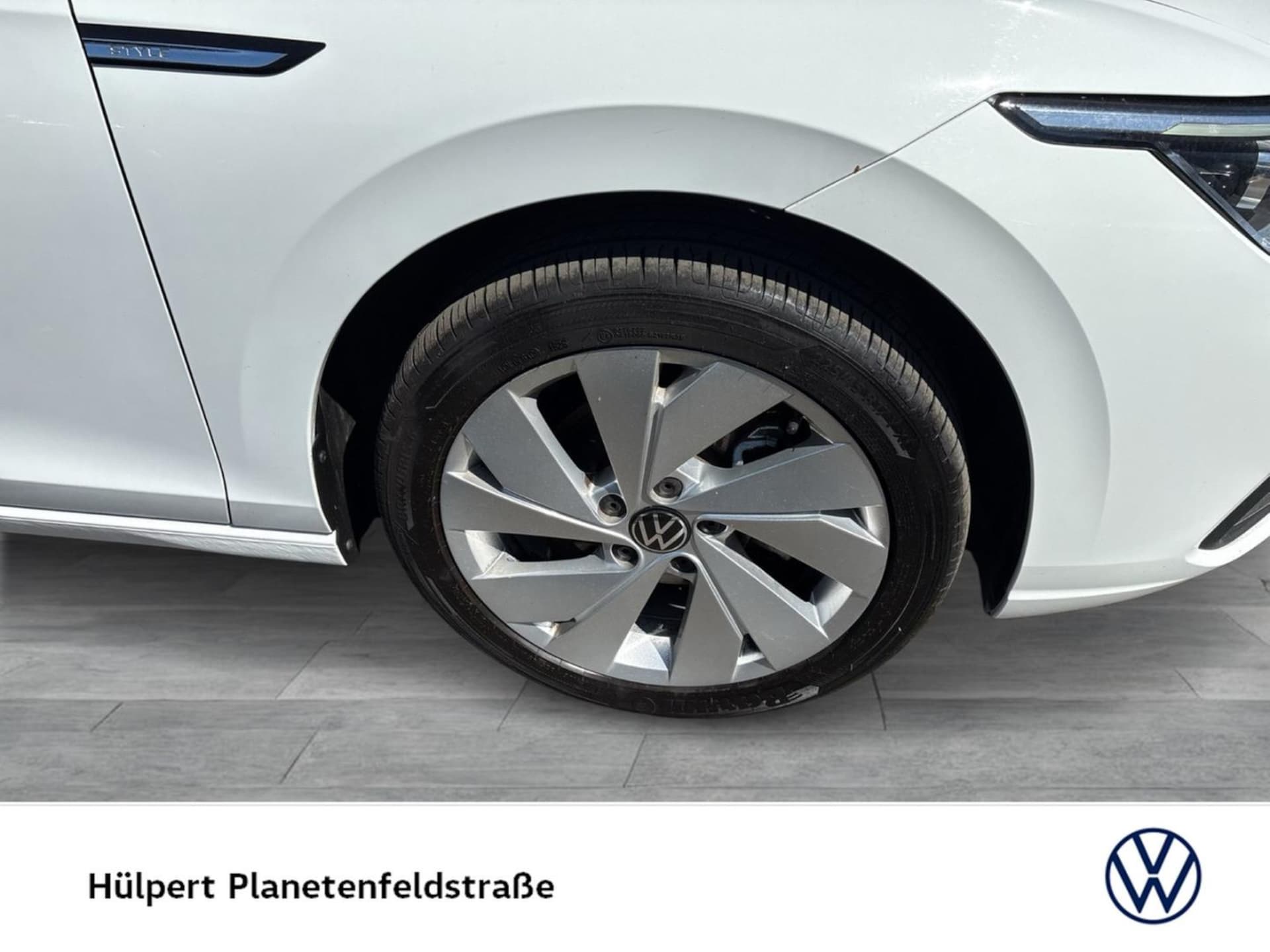 Volkswagen Golf Style