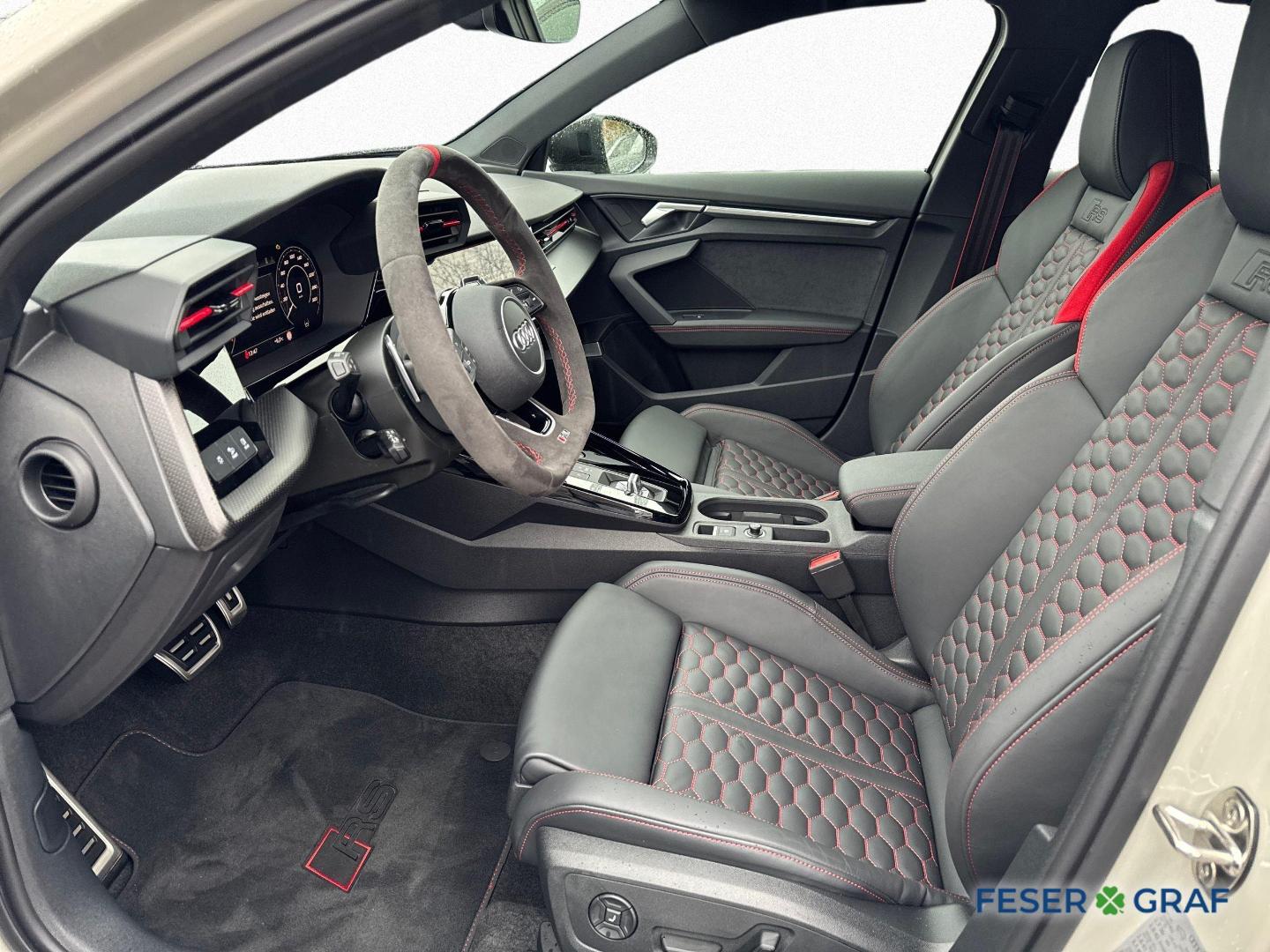 Image about Audi RS 3 Limousine TFSI quattro S tronic