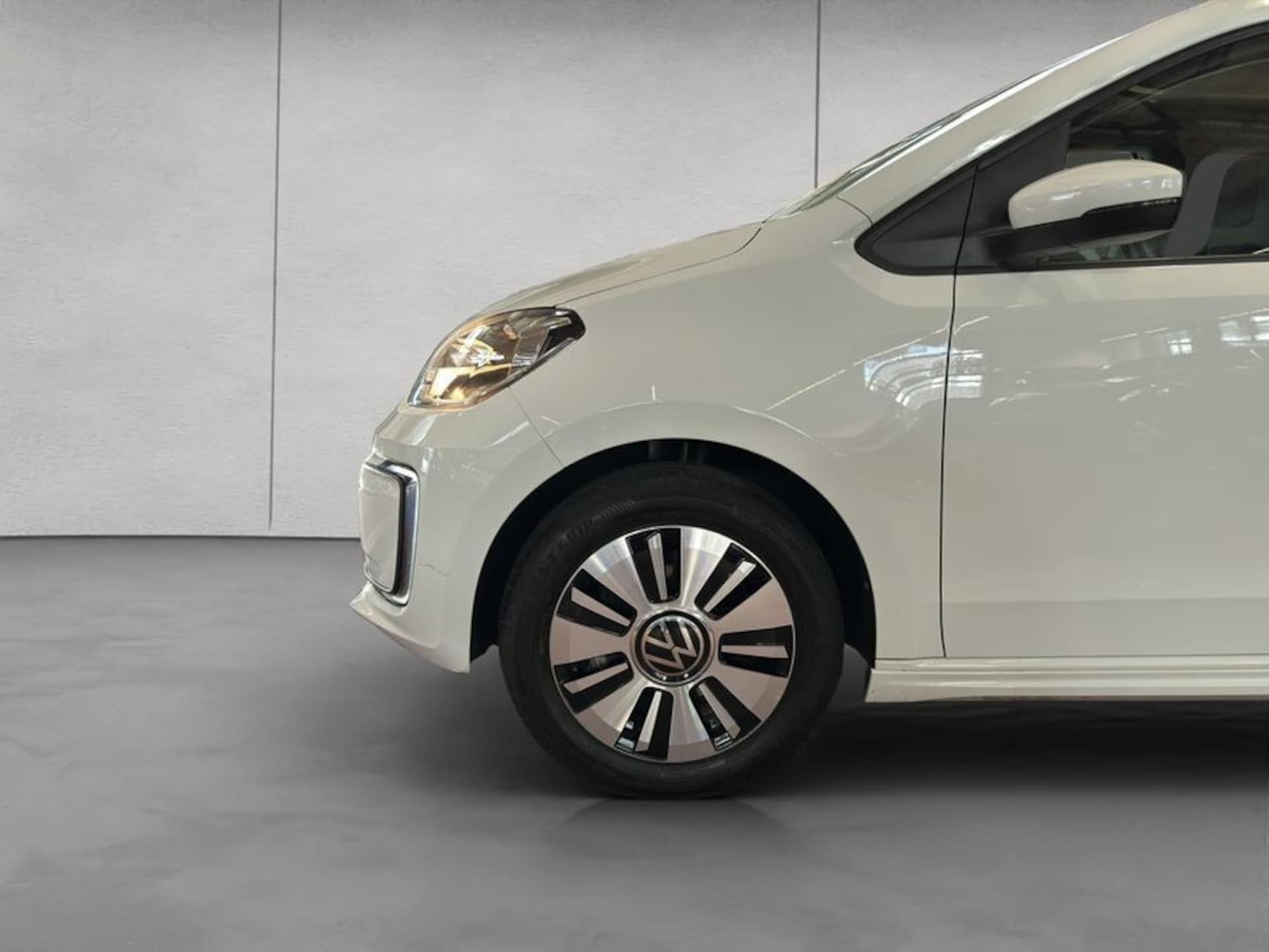 Volkswagen e-up! Style "Plus"