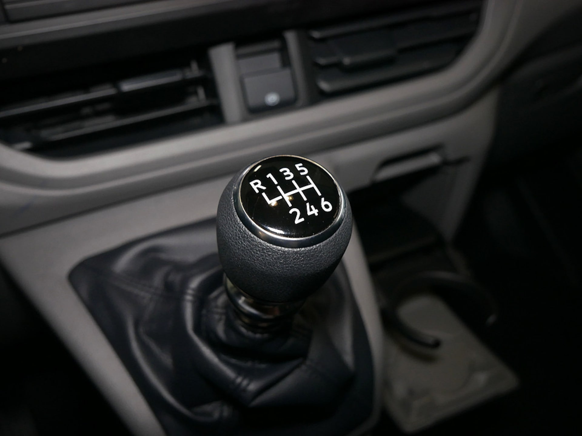 Volkswagen Transporter Kasten kurzer Radstand