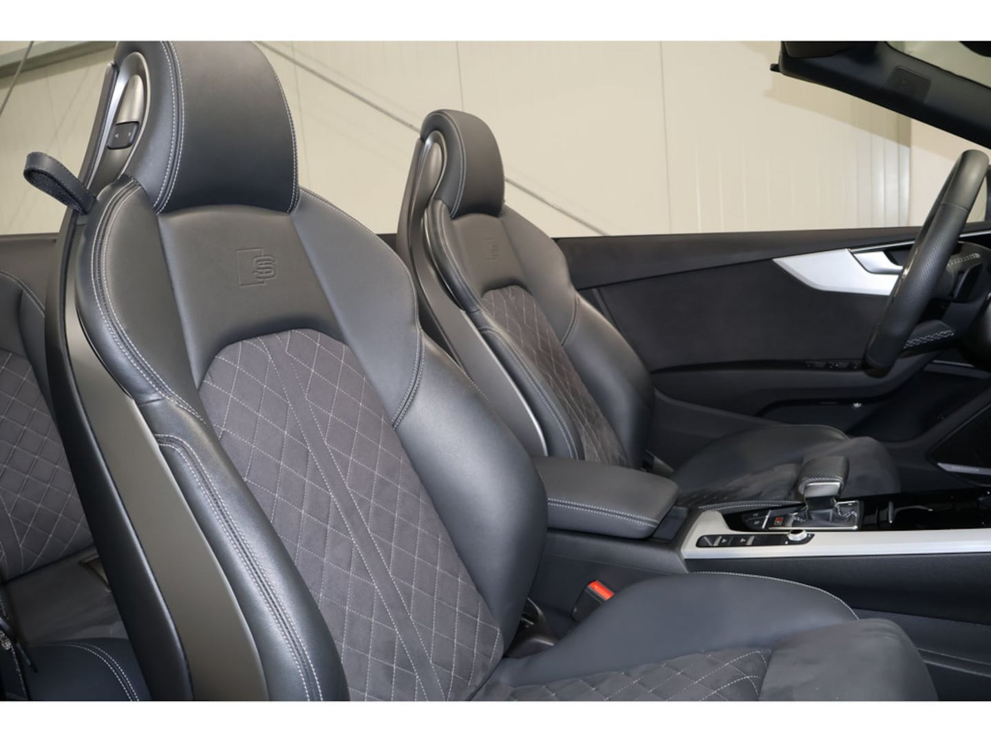 Bild über Audi S5 Cabriolet TFSI quattro tiptronic - für weitere Informationen kontaktieren Sie den Audi Partner