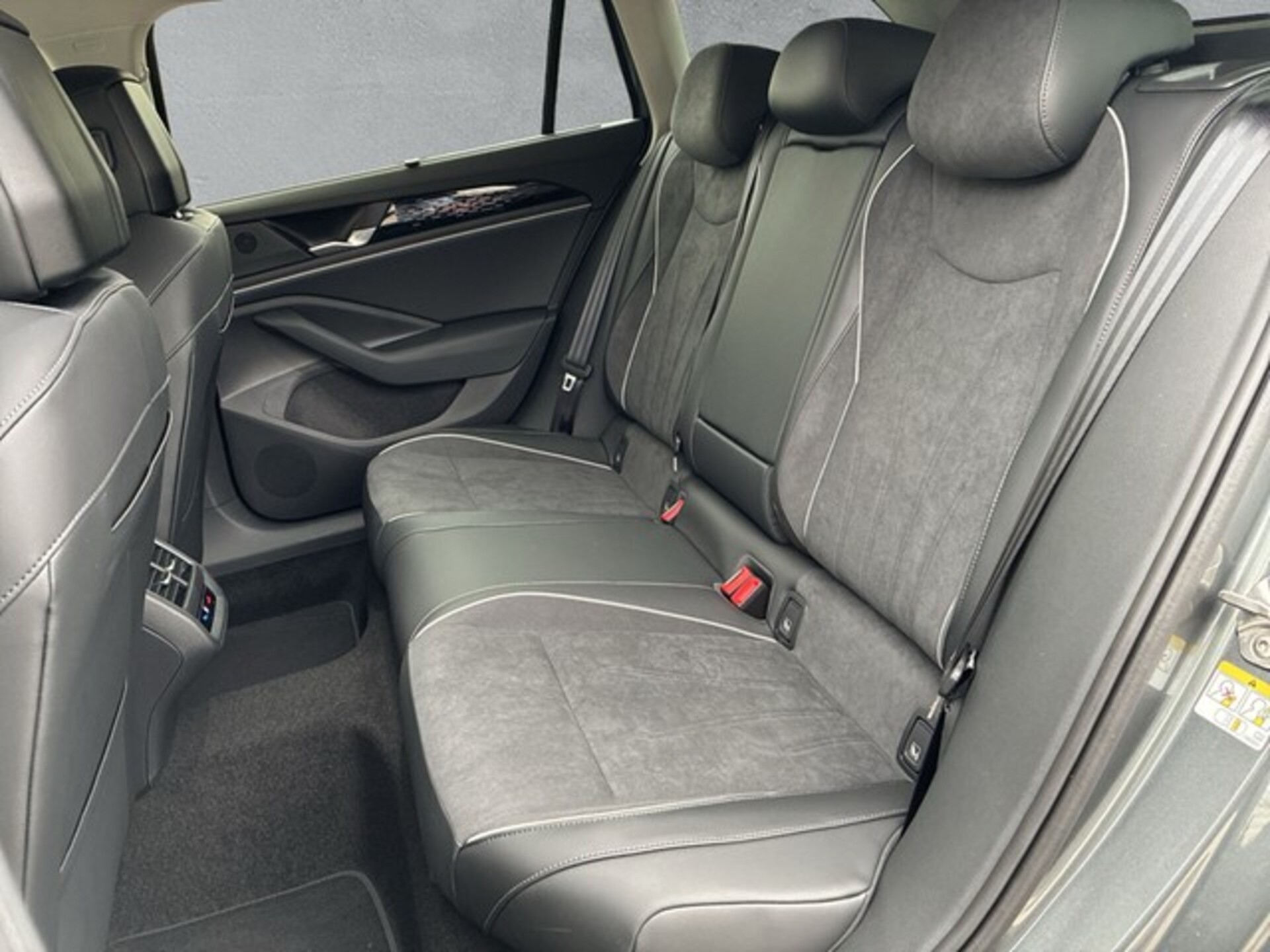 Volkswagen Passat Elegance
