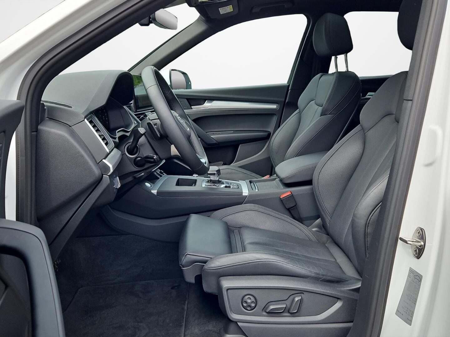 Bild über Audi Q5 40 TDI quattro 150 kW S tronic - für weitere Informationen kontaktieren Sie den Audi Partner