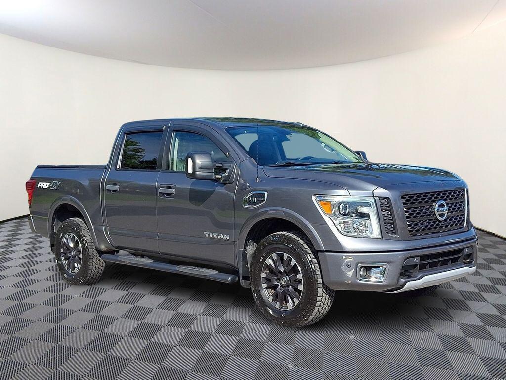 2017 Nissan Titan