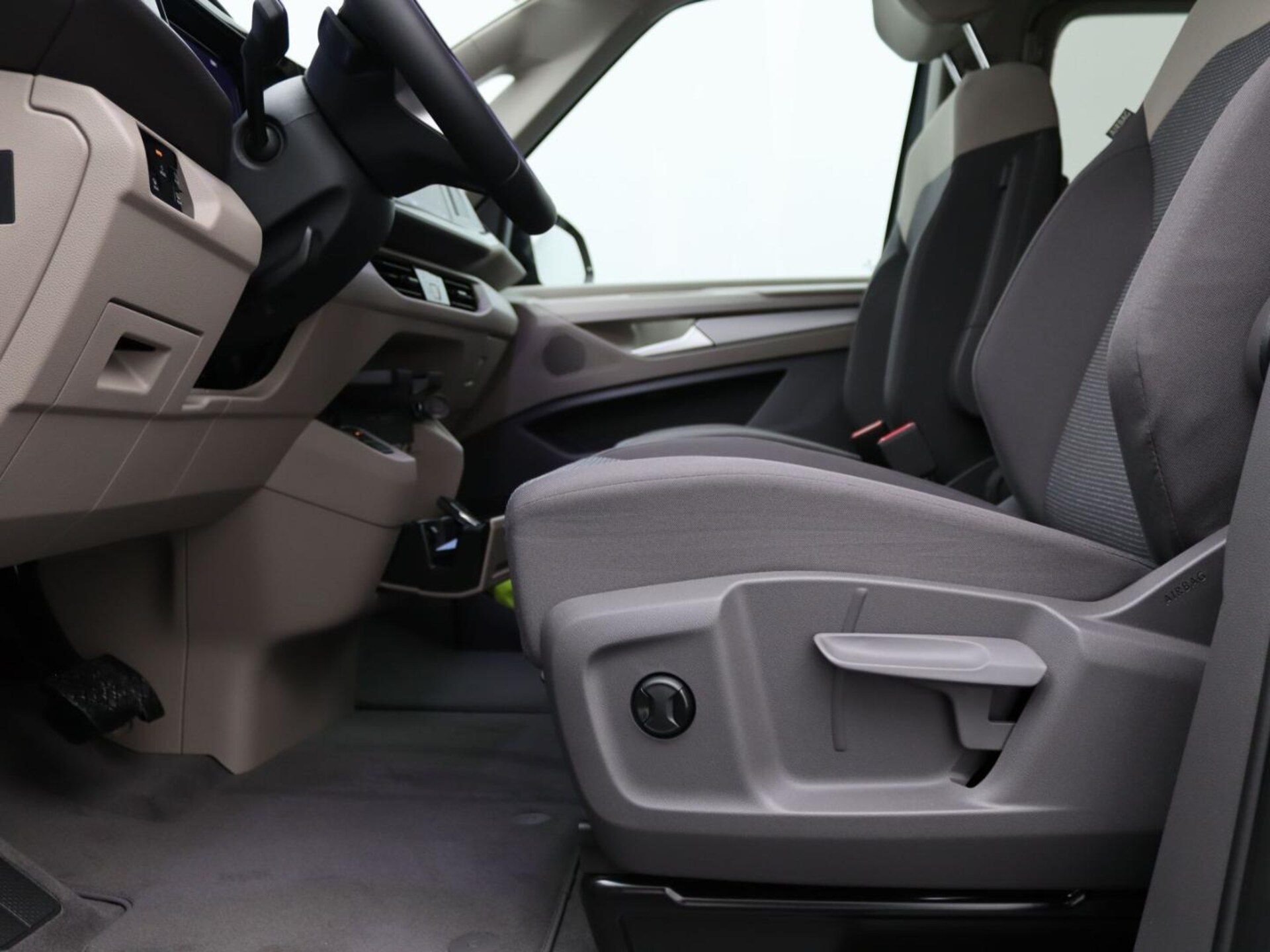 Volkswagen Multivan Basis-Modell