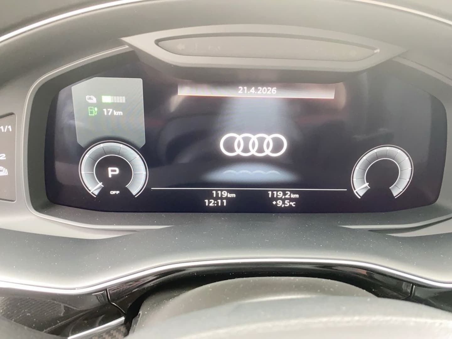 Bild über Audi Q8 SUV TFSI e S line business TFSI e quattro 360 kW tiptronic - für weitere Informationen kontaktieren Sie den Audi Partner