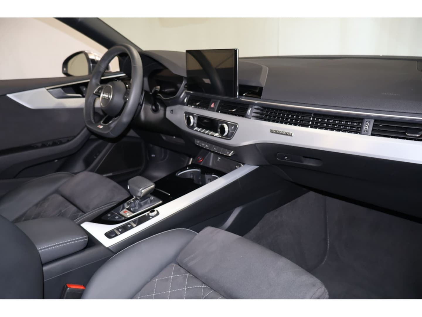 Bild über Audi S5 Cabriolet TFSI quattro tiptronic - für weitere Informationen kontaktieren Sie den Audi Partner