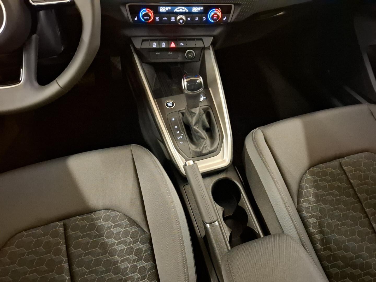 Bild über Audi A1 Sportback advanced 25 TFSI S tronic - für weitere Informationen kontaktieren Sie den Audi Partner