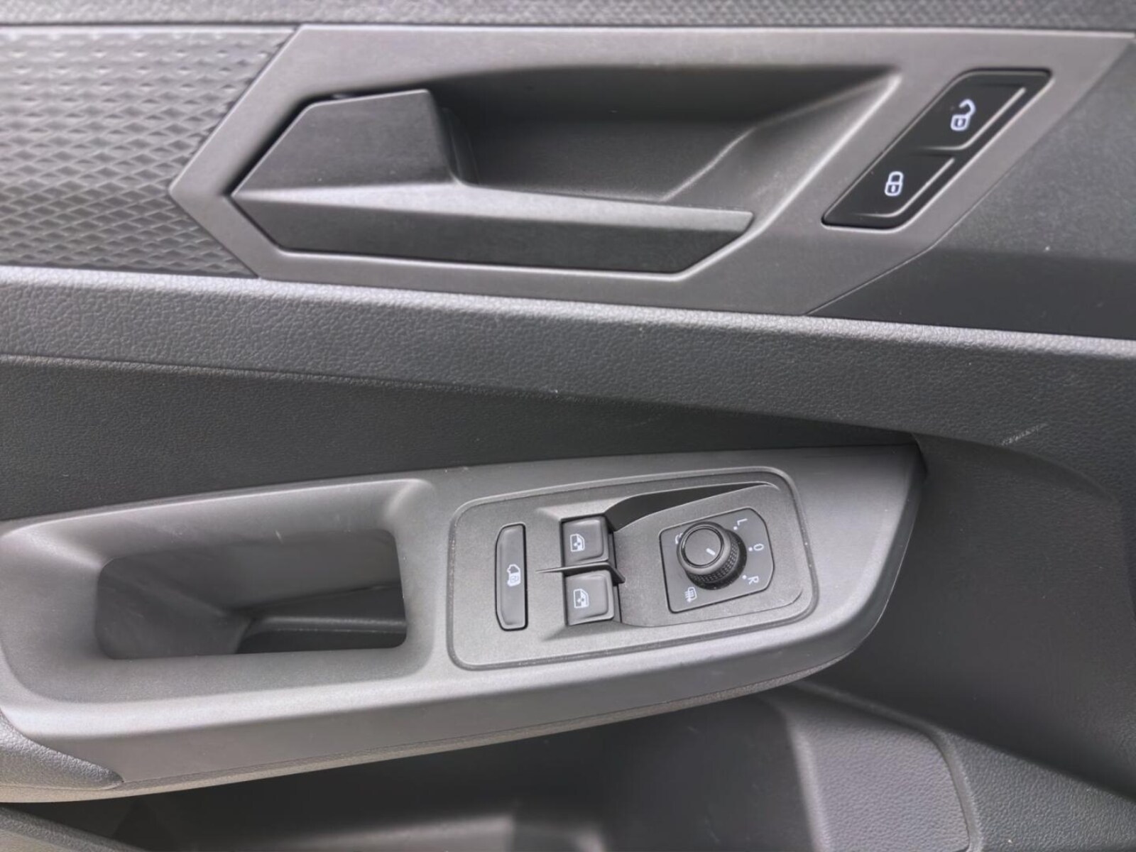 Volkswagen Caddy Maxi Cargo – Bild 10