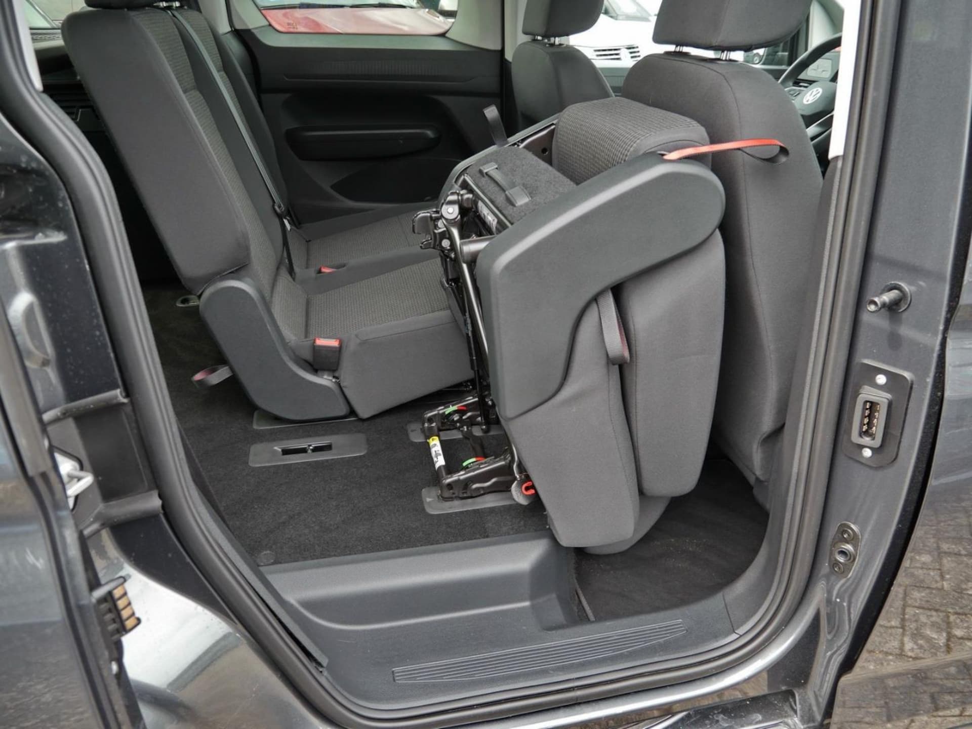 Volkswagen Caddy Basis-Modell