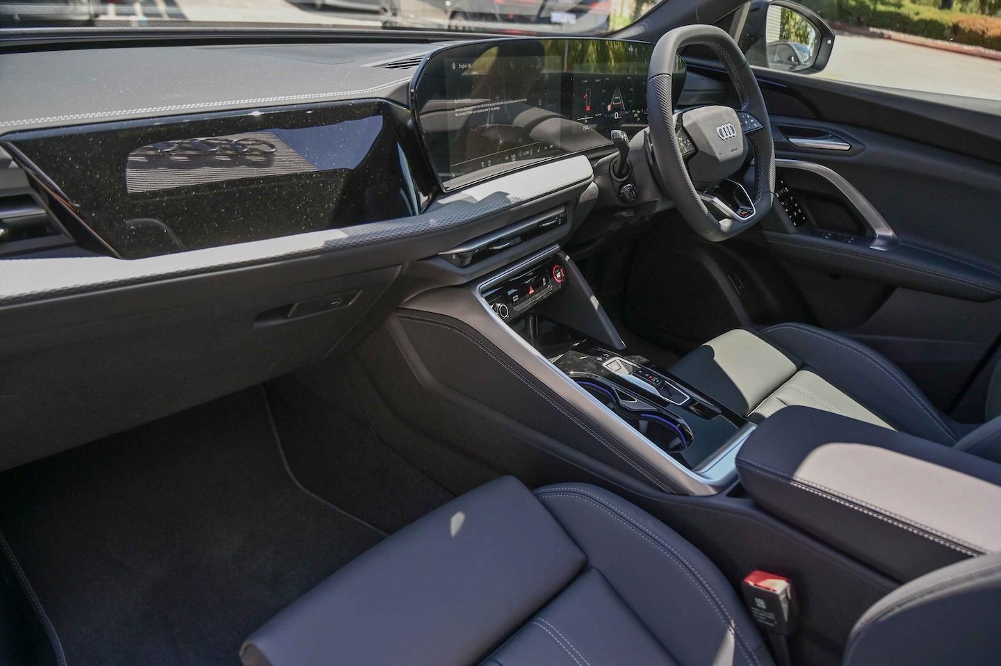 Image about Audi SQ5 SUV TFSI 270 kW edition one