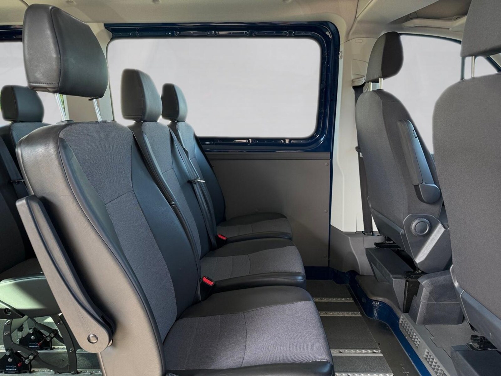Volkswagen Crafter Kasten mittlerer Radstand – Bild 11