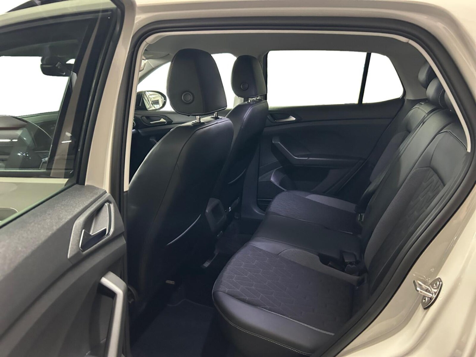 Volkswagen T-Cross – Bild 11