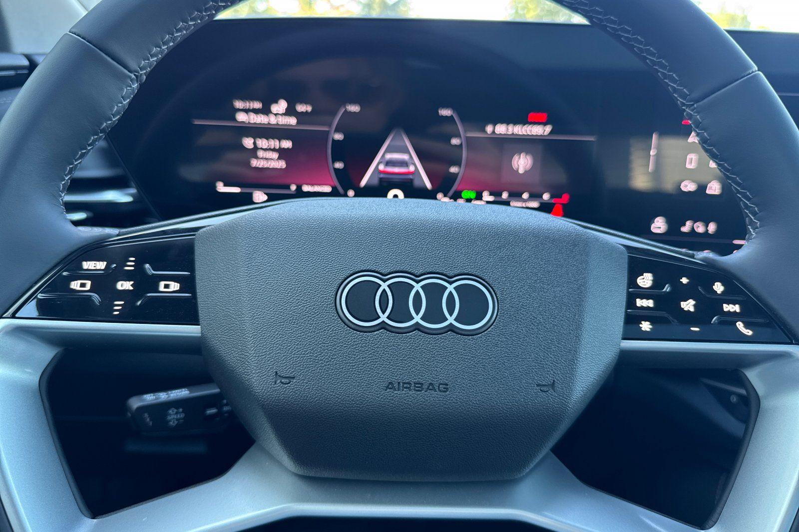 2025 Audi Q5 Premium - Photo 23