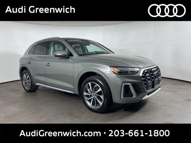 2023 Audi Q5 45 Premium Plus's photo
