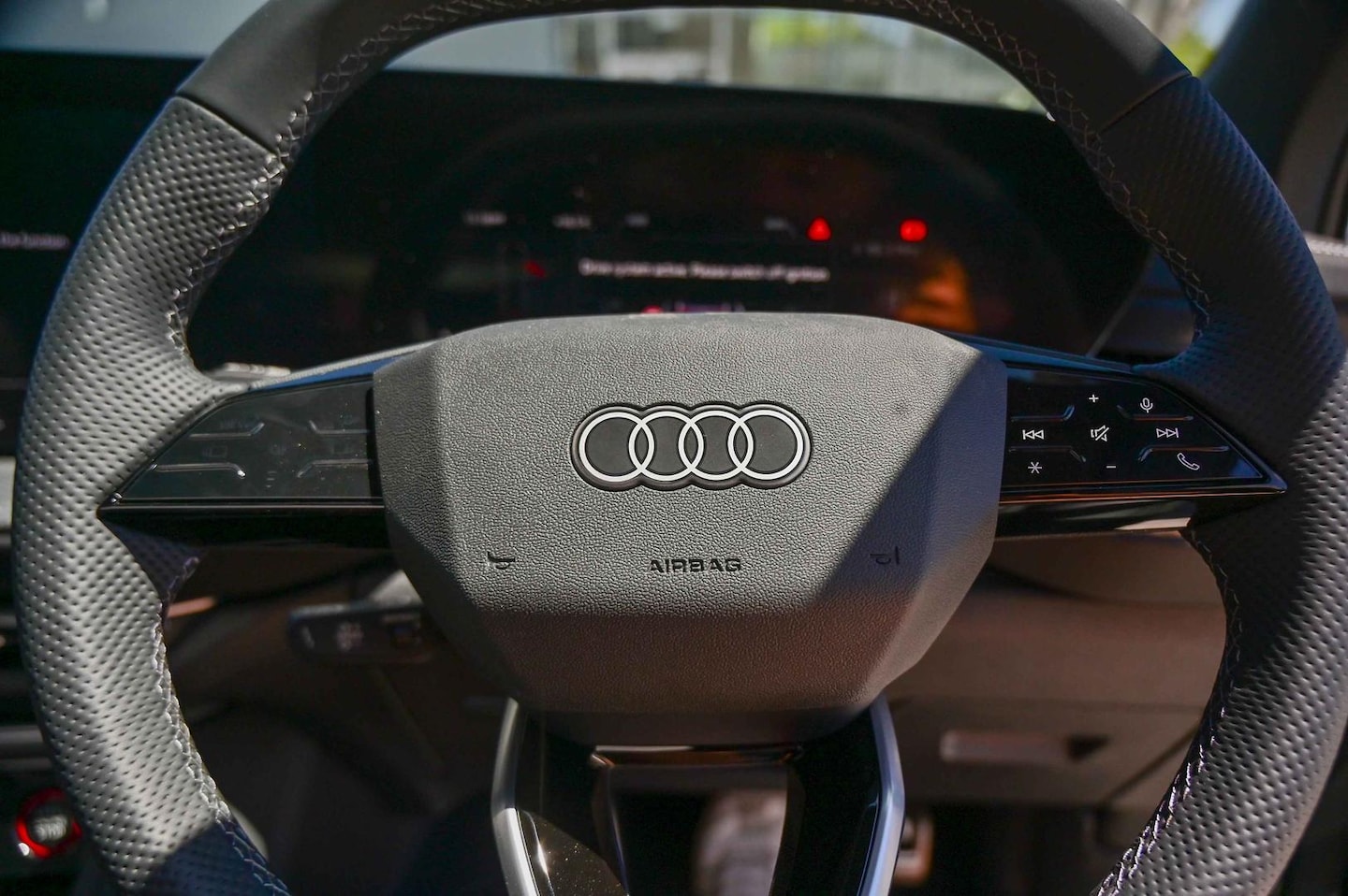 Image about Audi SQ5 SUV TFSI 270 kW edition one