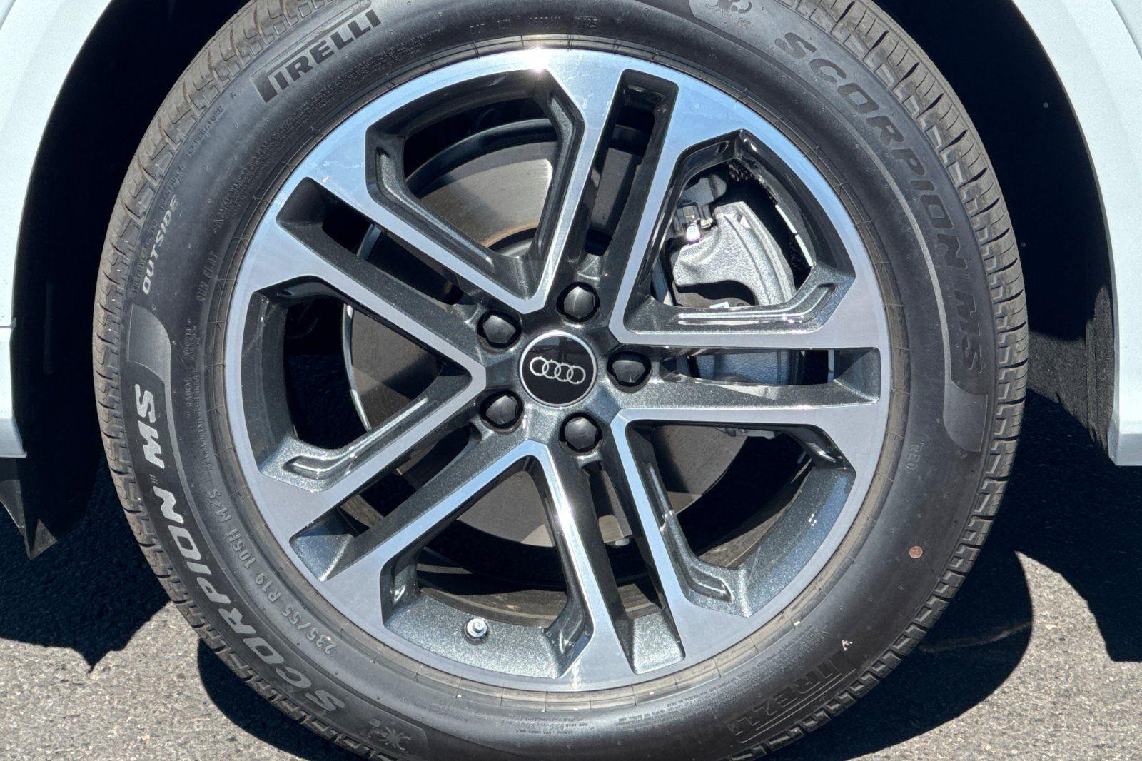 2025 Audi Q5 Premium - Photo 25