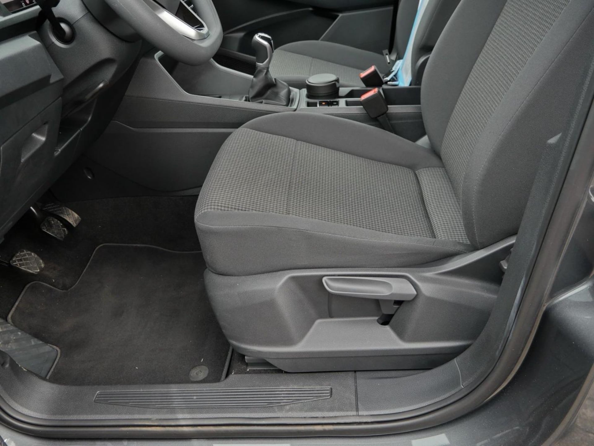 Volkswagen Caddy Basis-Modell