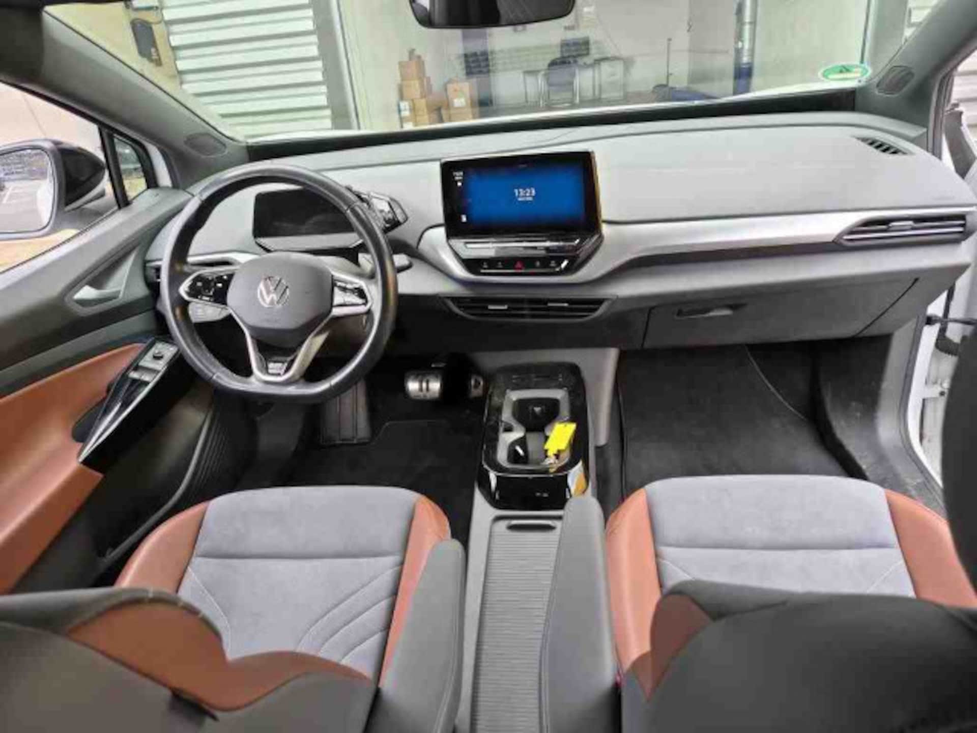 Volkswagen ID.4 1st