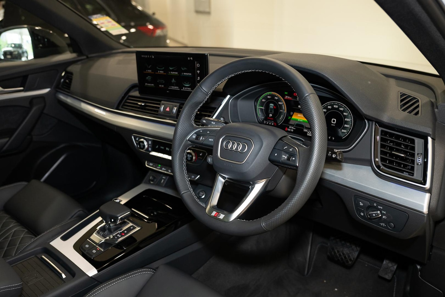 Image about Audi Q5 Sportback TFSI e 55 TFSI e quattro S tronic