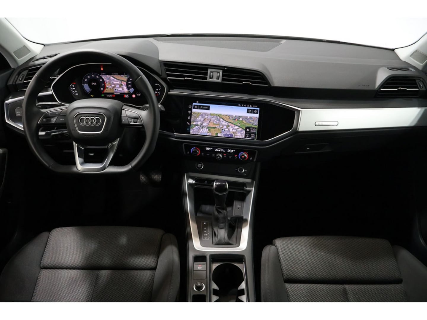 Bild über Audi Q3 advanced 35 TFSI S tronic - für weitere Informationen kontaktieren Sie den Audi Partner
