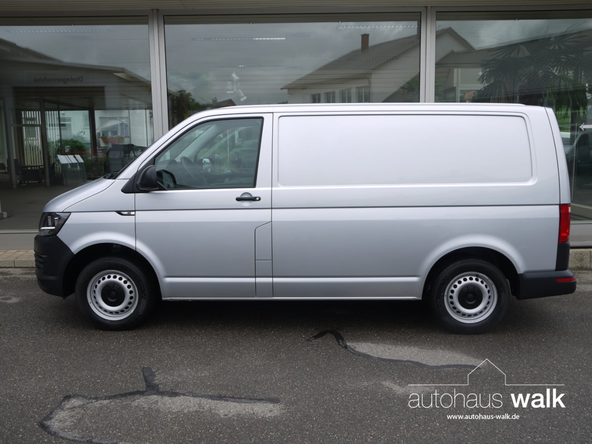Volkswagen T6 Transporter Kasten kurzer Radstand