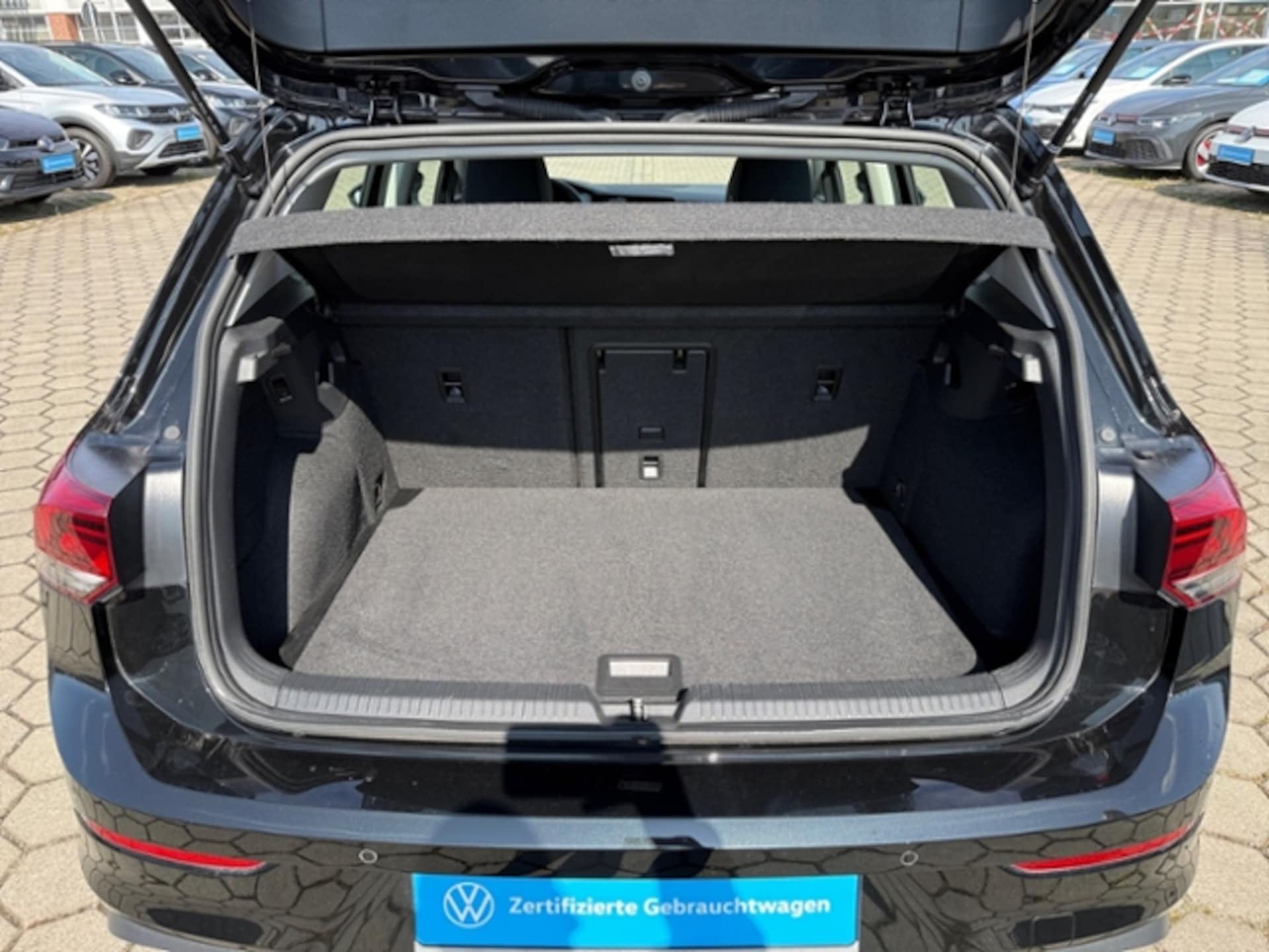 Volkswagen Golf Life