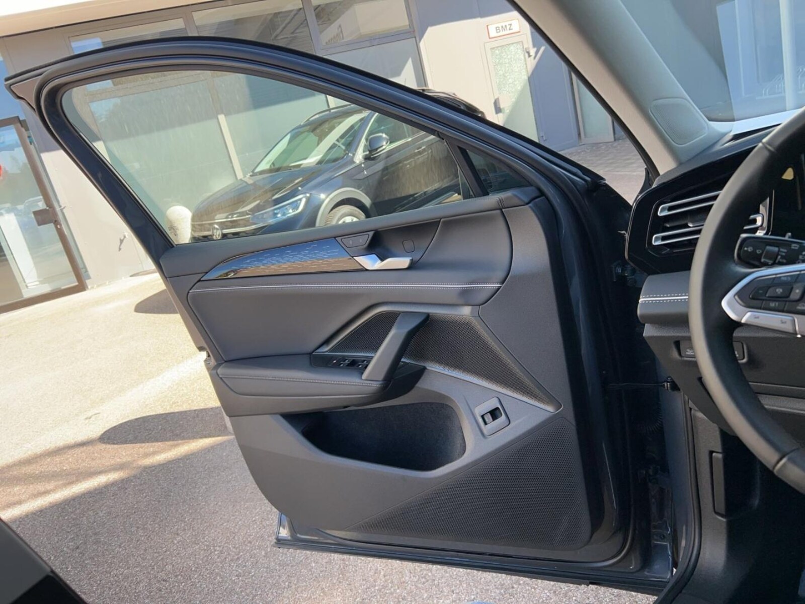 Volkswagen Tiguan – Bild 16