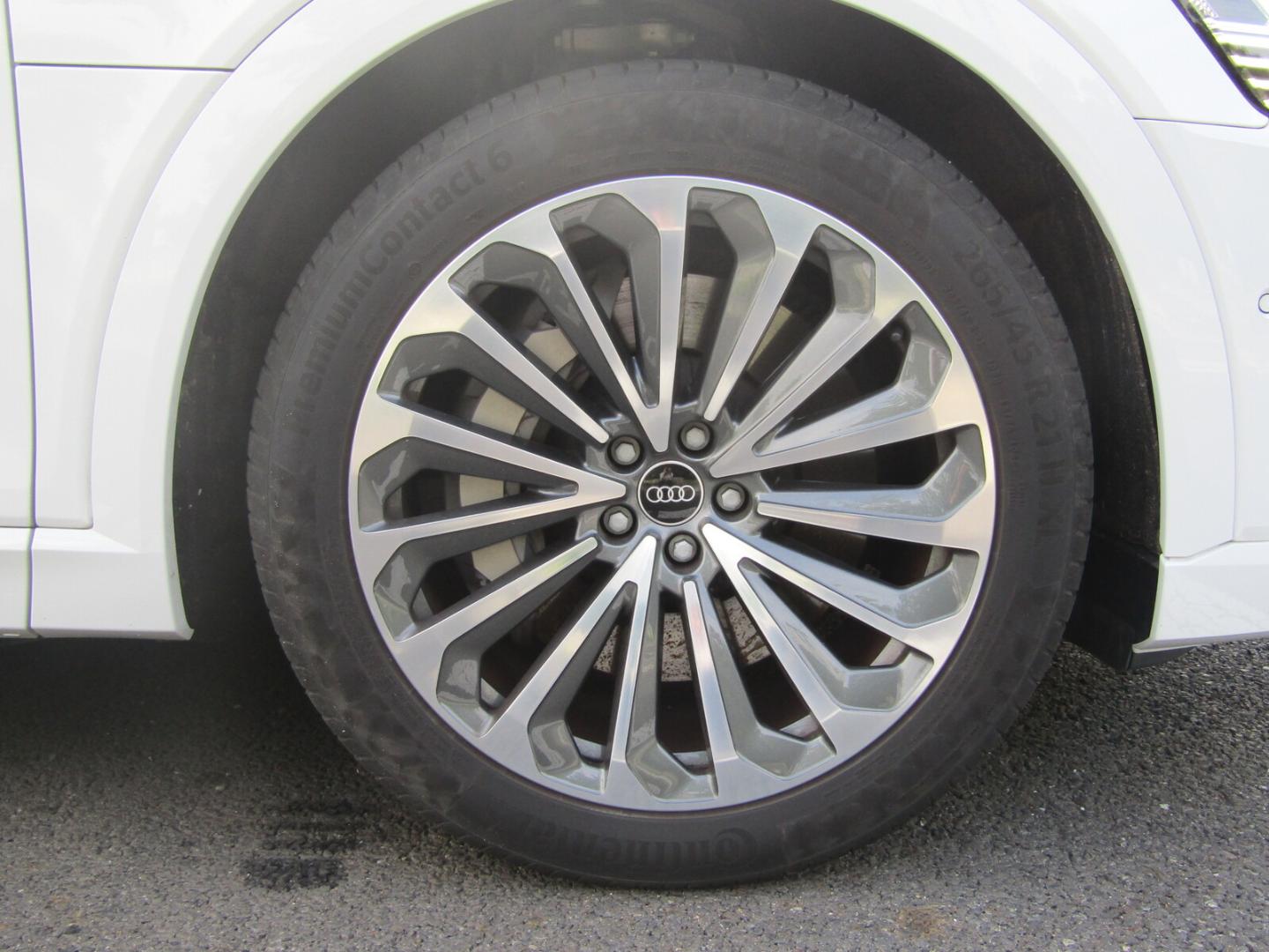 Image about Audi e-tron Sportback 50 quattro S line 230,00 kW