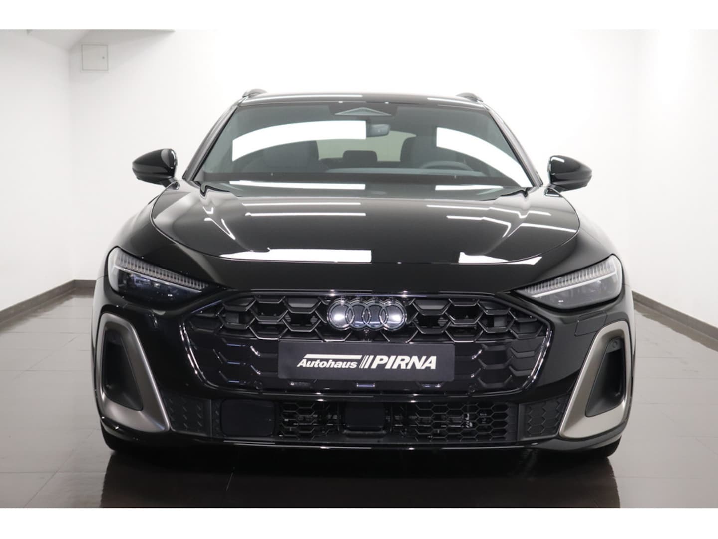 Bild über Audi A5 Avant TDI quattro 150 kW S tronic - für weitere Informationen kontaktieren Sie den Audi Partner