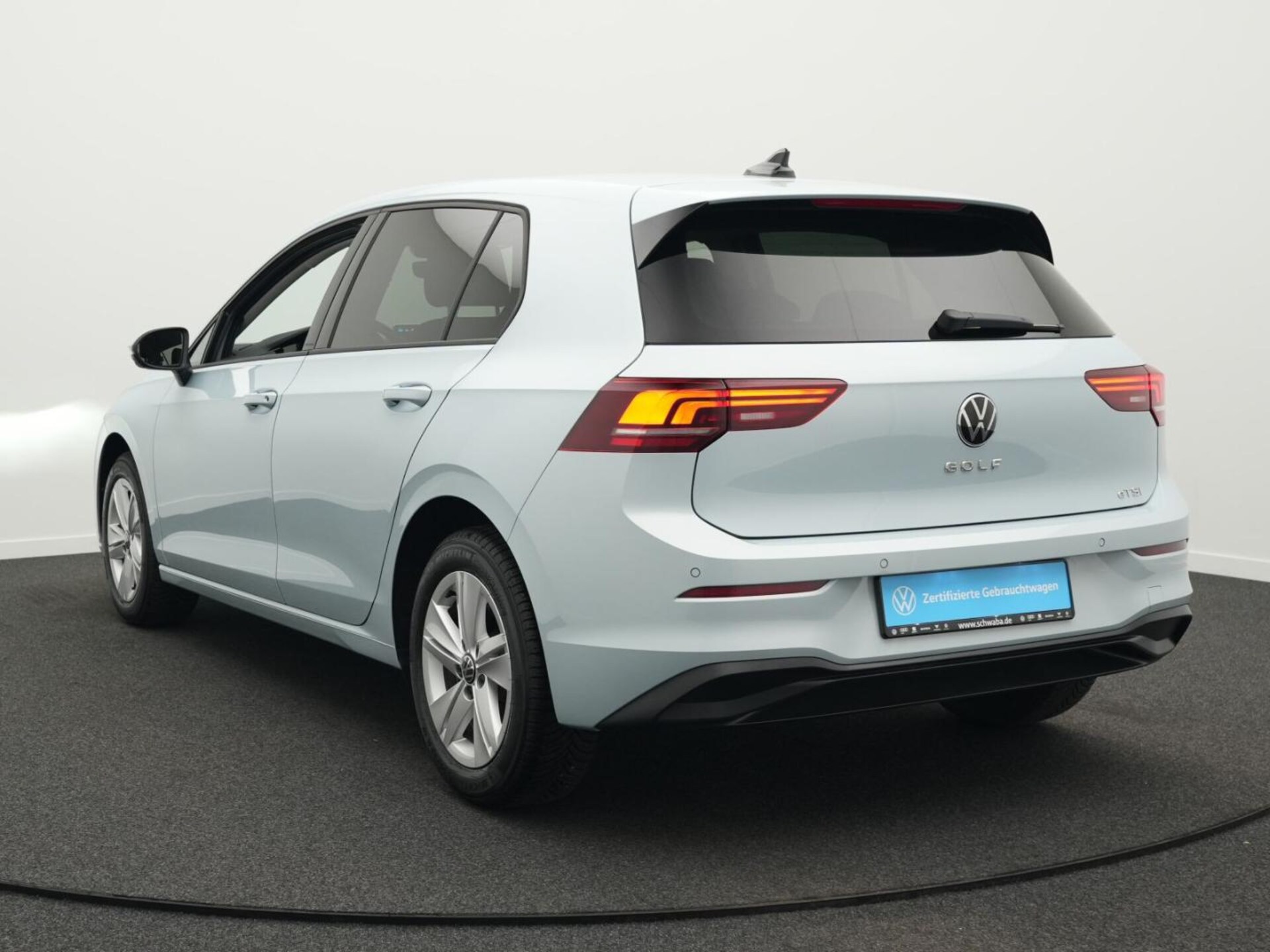 Volkswagen Golf Life
