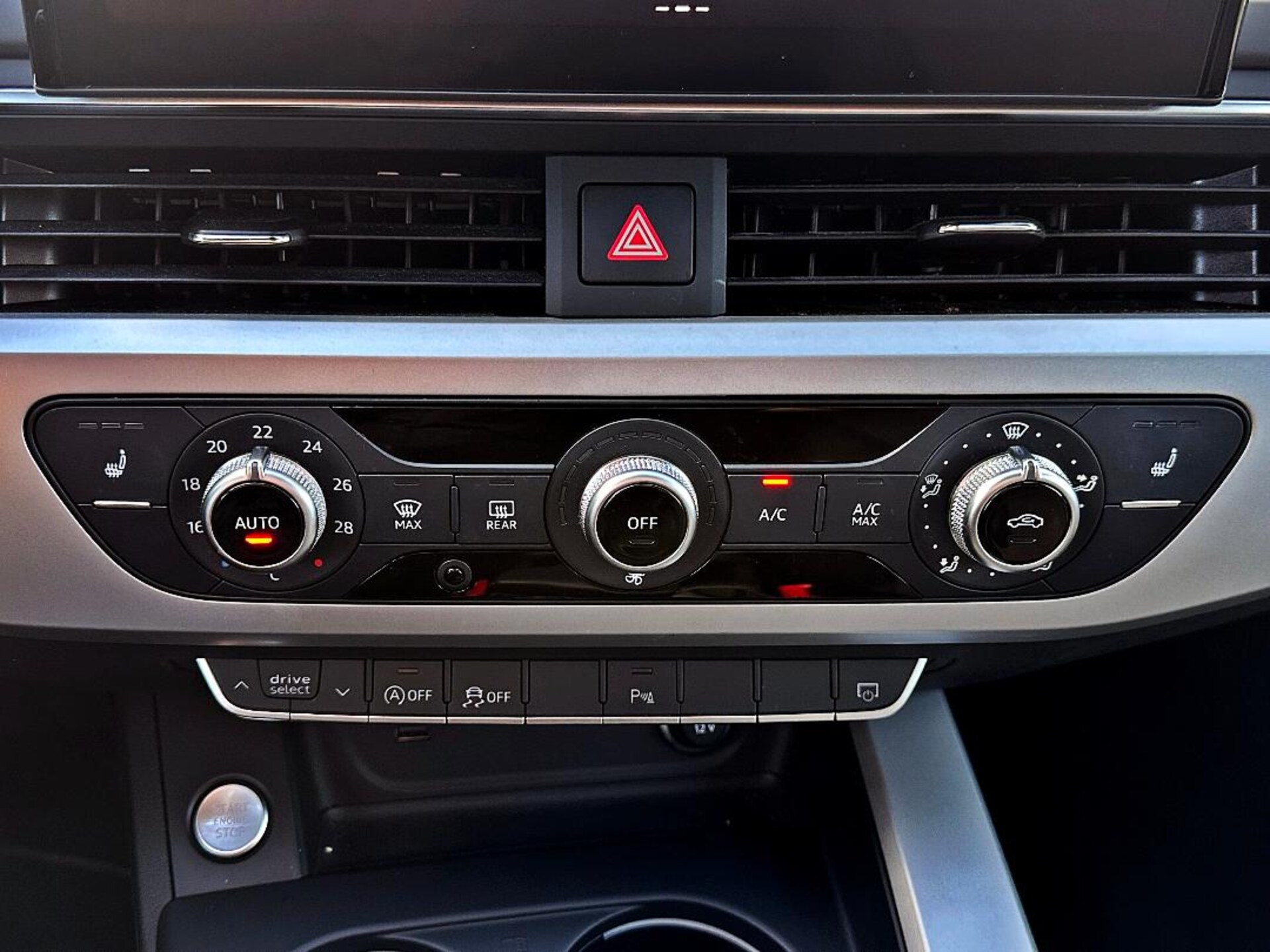 Audi A4 Avant S line
