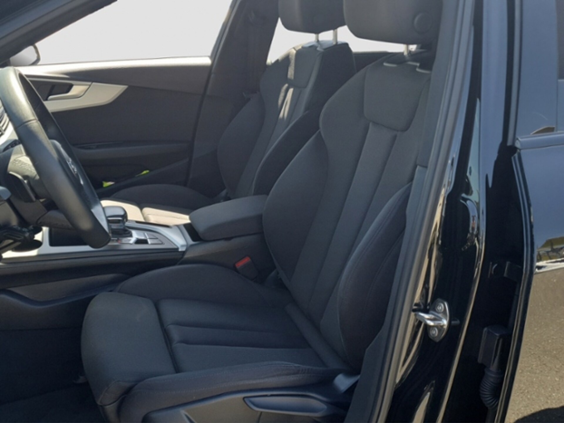 Audi A4 Avant S line
