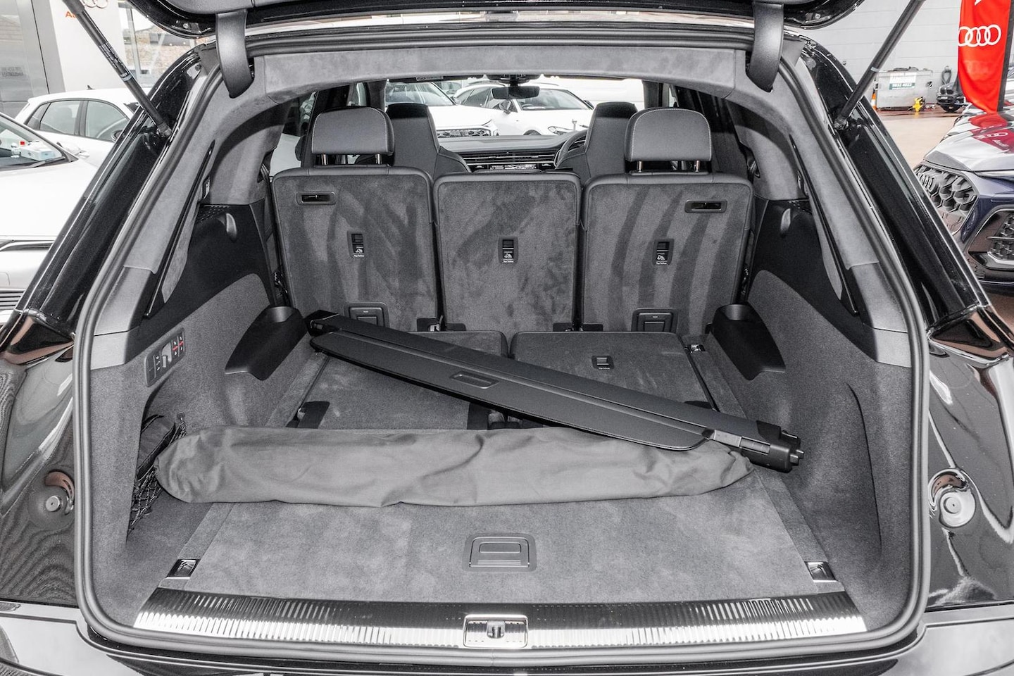 Image about Audi SQ7 SUV TFSI quattro tiptronic