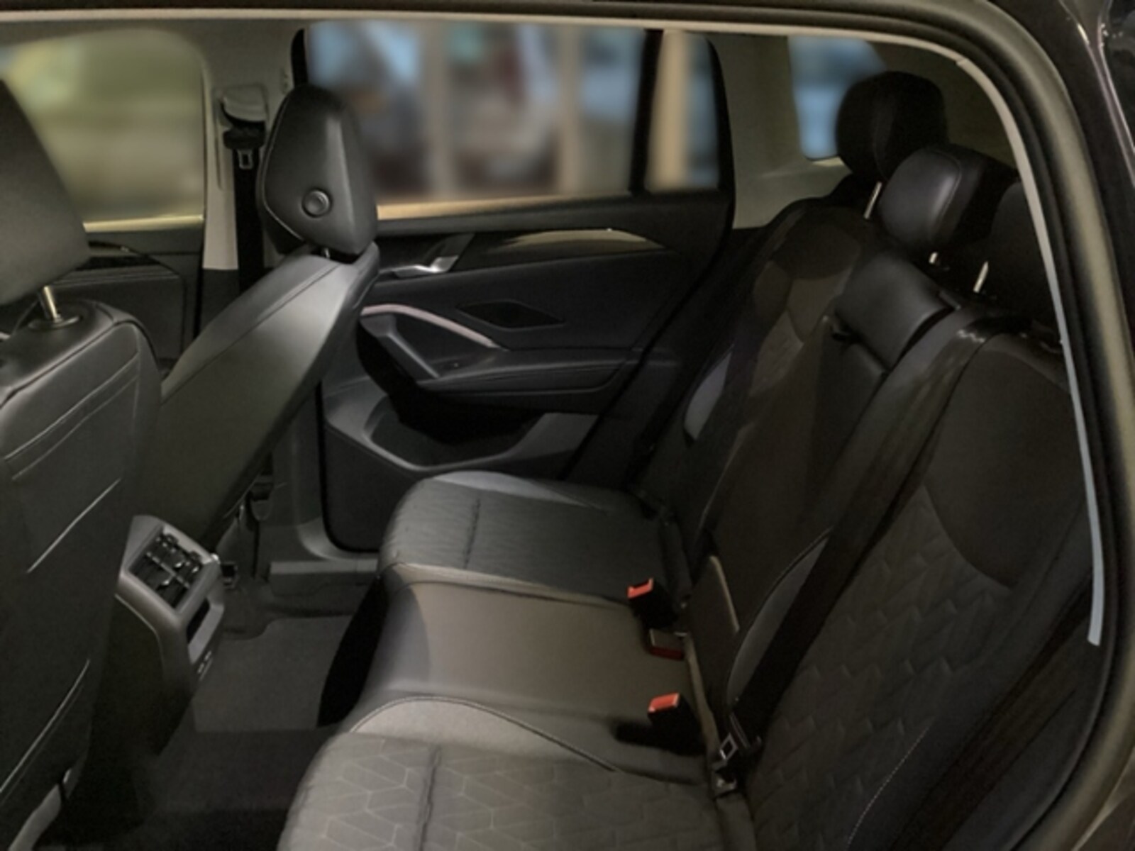 Volkswagen Tiguan – Bild 12