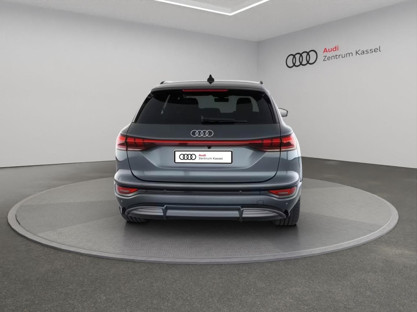 Bild über Audi Q6 SUV e-tron S line business e-tron performance 225 kW - für weitere Informationen kontaktieren Sie den Audi Partner