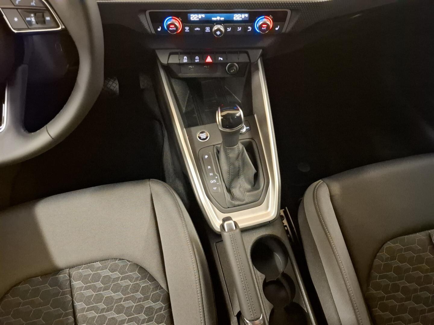 Bild über Audi A1 Sportback advanced 25 TFSI S tronic - für weitere Informationen kontaktieren Sie den Audi Partner