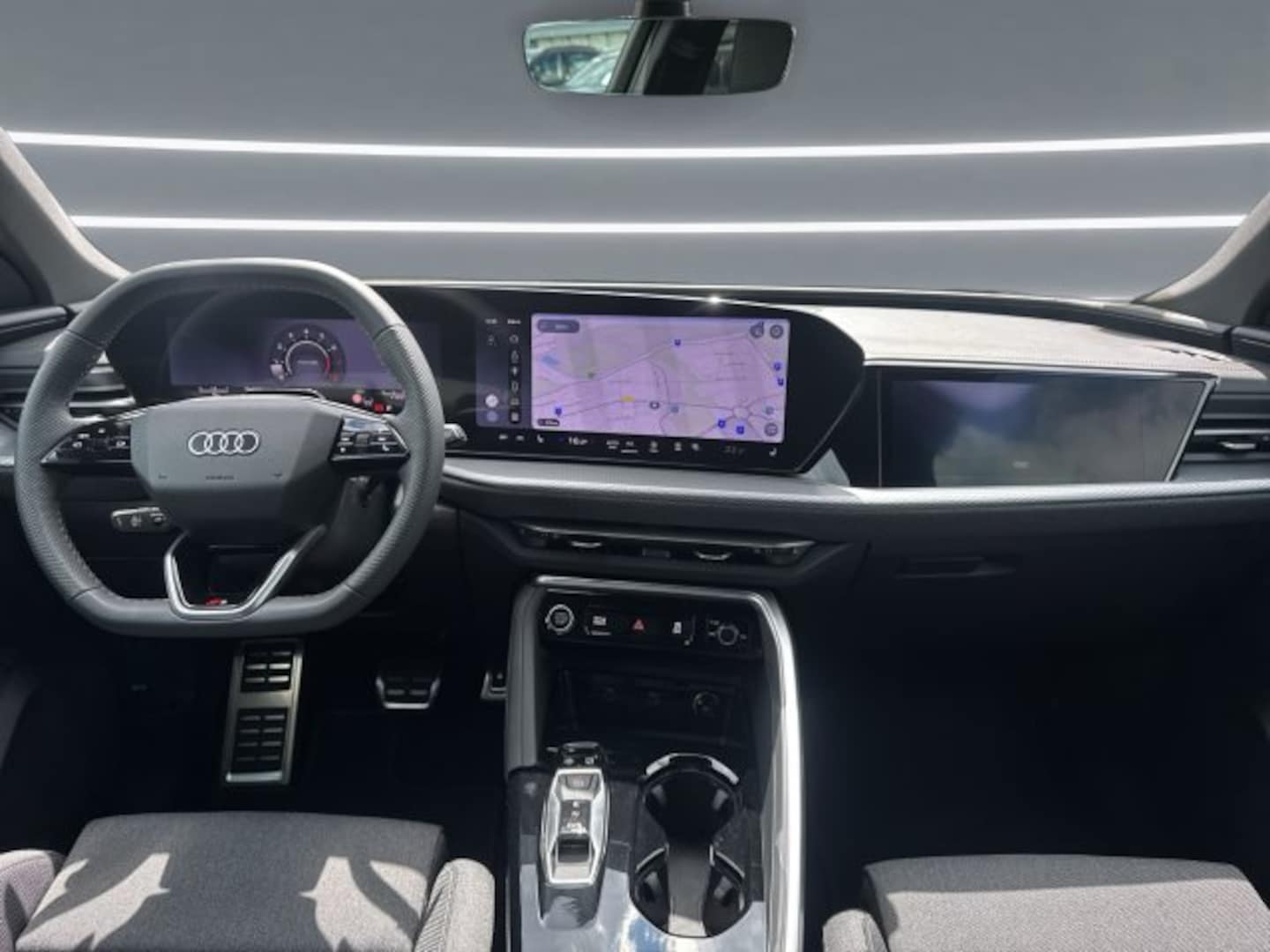 Bild über Audi Q5 SUV TFSI quattro 150 kW S tronic - für weitere Informationen kontaktieren Sie den Audi Partner